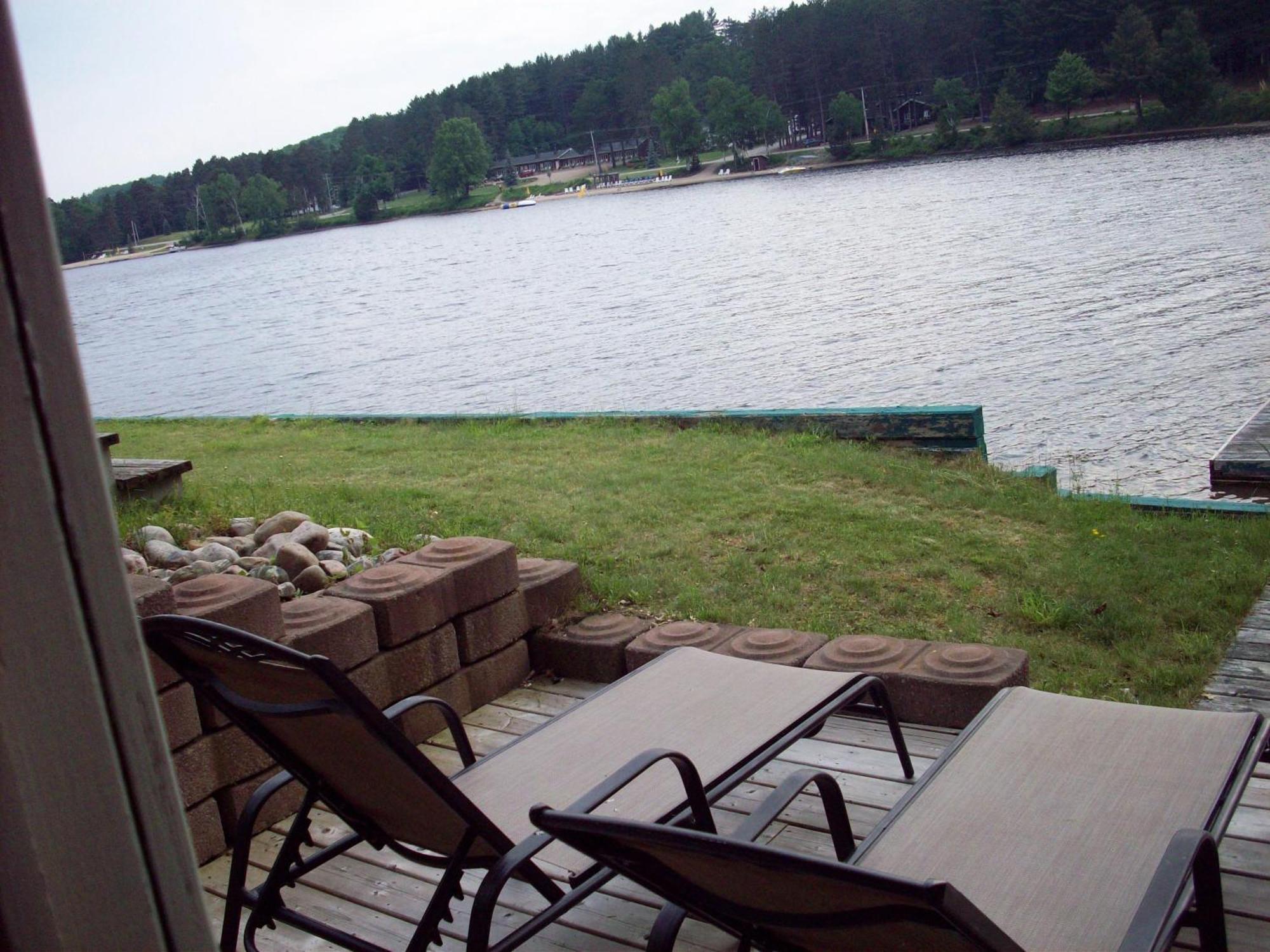 Algonquin Lakeside Inn Dwight Exterior foto