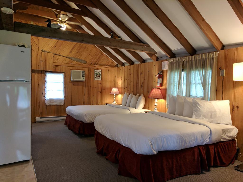 Algonquin Lakeside Inn Dwight Exterior foto